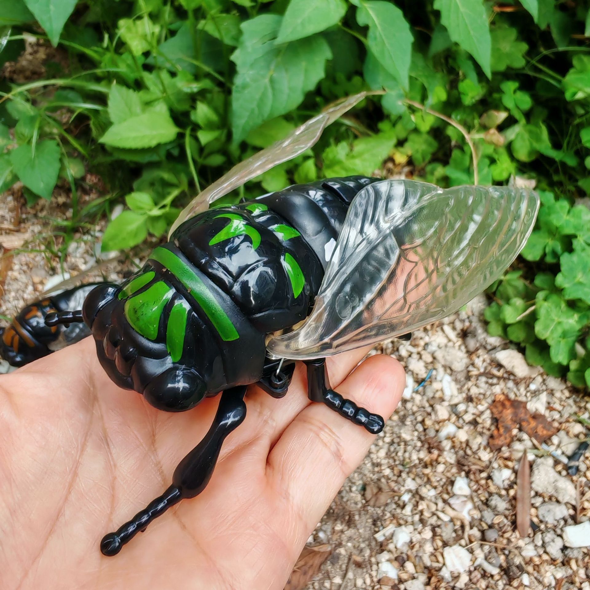New Wind Up Insect Bionic Toys - Prank Toys review and price