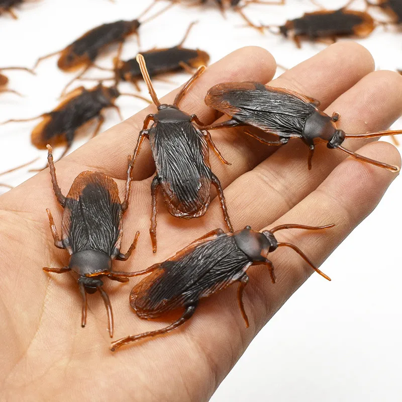 50/100Pcs Halloween gadget Pla - Prank Toys review and price